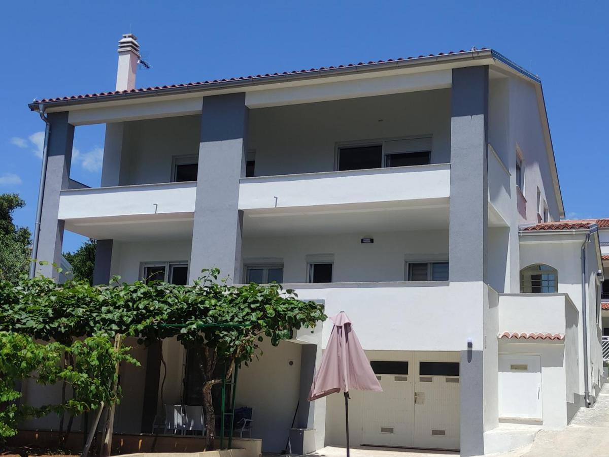 Apartman Emily, 6 Plus 2 Guests, Newly Refurbished Pula Buitenkant foto